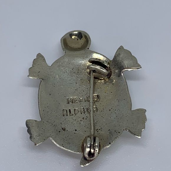 Sterling Silver and Abalone Turtle Brooch - Picture 2 of 5